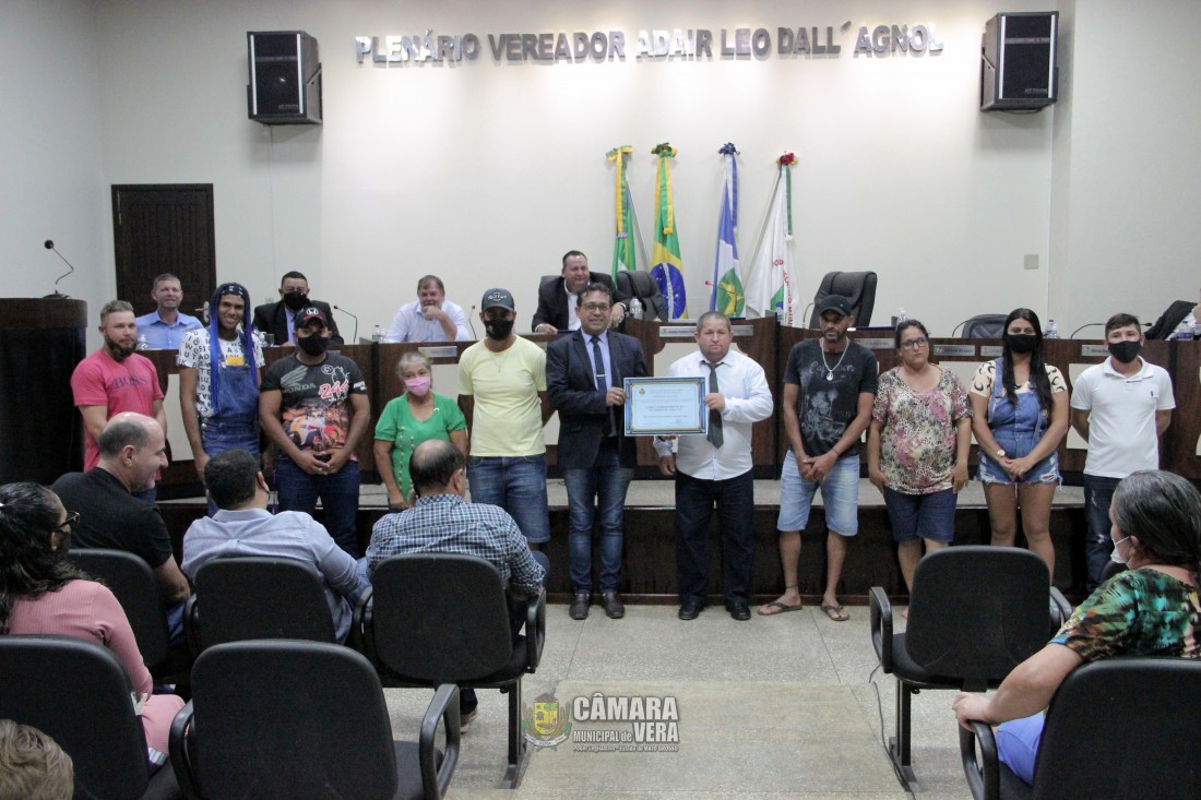 14/12/2021 12:04:00 Câmara realiza entrega de Moções de Aplauso a homenageados por serviços prestados em Vera